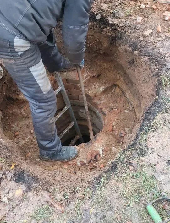 колодец в процессе ремонта